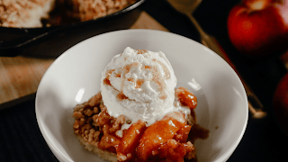 Easy Vegan Peach Cobbler&nbsp;Crisp