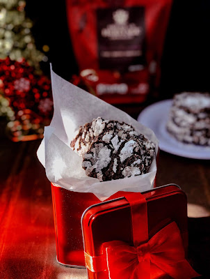 The Ultimate Fudgy Crinkle Cookie