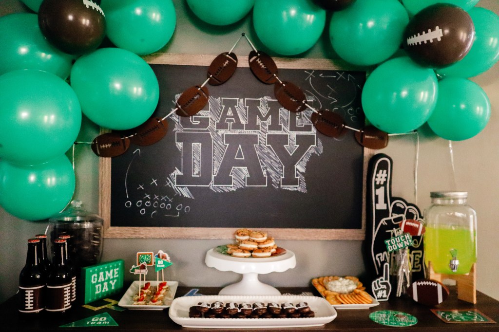 Game Day Party Ideas For Hosting An Epic Throwdown For Your Super Bowl&nbsp;Party