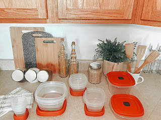 Tips On How To Organize A Tiny Pantry - Being Ecomomical