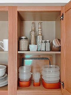 Tips On How To Organize A Tiny Pantry - Being Ecomomical