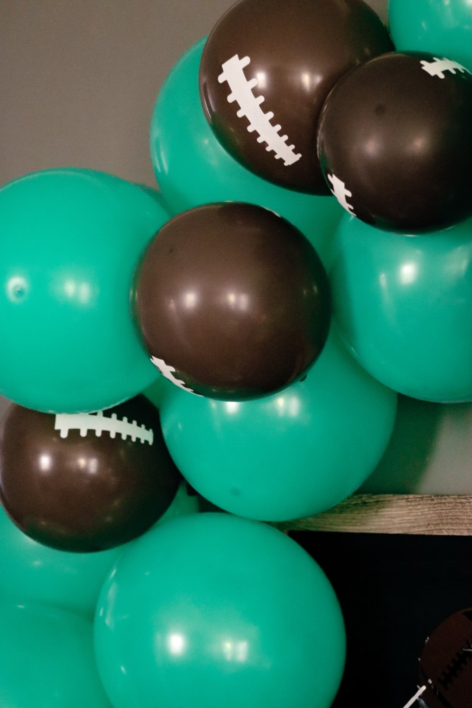 super bowl party decorations balloons | ideas for super bowl party 
