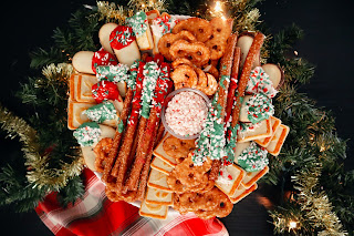 How To Create An Easy Holiday Cookie Charcuterie&nbsp;Board