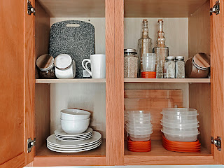 Tips On How To Organize A Tiny Pantry - Being Ecomomical