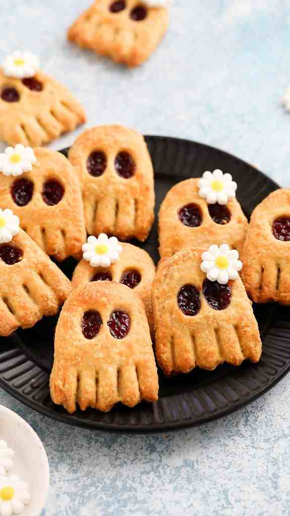 Halloween dinner recipes
Spooky dinner ideas
Halloween meal ideas
Creepy food for Halloween
Fun Halloween dinners for kids
Halloween party food ideas
Festive Halloween dinners
Easy Halloween dinner recipes
Halloween food ideas for a crowd
Halloween-themed meals
Quick Halloween dinner ideas
Kid-friendly Halloween meals
Halloween main course ideas
Halloween food for families
Ghoulishly good recipes
Halloween comfort food
Scary good dinner recipes
Creepy but delicious Halloween food
Halloween night dinner ideas
Festive fall recipes for Halloween