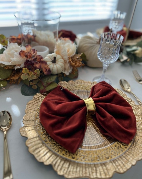 thanksgiving table decor | thanksgiving tablescape | thanksgiving table ideas | thanksgiving table setting ideas | thanksgiving table decor ideas | thanksgiving table settings