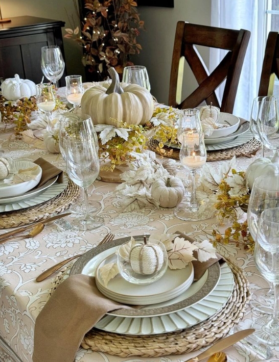 thanksgiving table decor | thanksgiving tablescape | thanksgiving table ideas | thanksgiving table setting ideas | thanksgiving table decor ideas | thanksgiving table settings