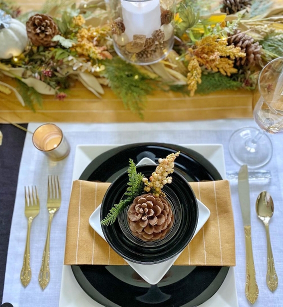 thanksgiving table decor | thanksgiving tablescape | thanksgiving table ideas | thanksgiving table setting ideas | thanksgiving table decor ideas | thanksgiving table settings