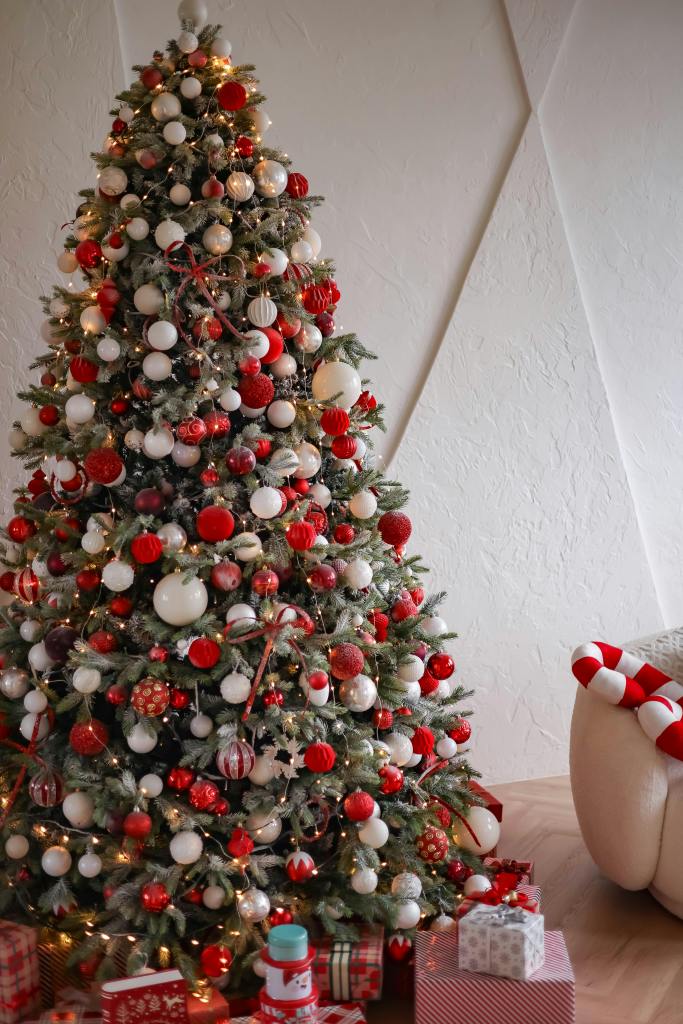 Christmas iPhone wallpaper
Festive phone background
Holiday-themed wallpaper for iPhone
Christmas lock screen background
Winter wallpaper for mobile devices
Free Christmas wallpaper for iPhone
Minimalist holiday wallpaper
Cute Christmas phone wallpaper
Elegant Christmas background for iPhone
Cozy holiday wallpaper for mobile