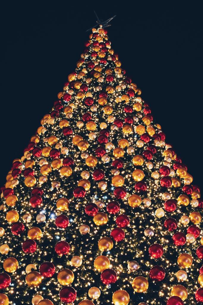 Christmas iPhone wallpaper
Festive phone background
Holiday-themed wallpaper for iPhone
Christmas lock screen background
Winter wallpaper for mobile devices
Free Christmas wallpaper for iPhone
Minimalist holiday wallpaper
Cute Christmas phone wallpaper
Elegant Christmas background for iPhone
Cozy holiday wallpaper for mobile