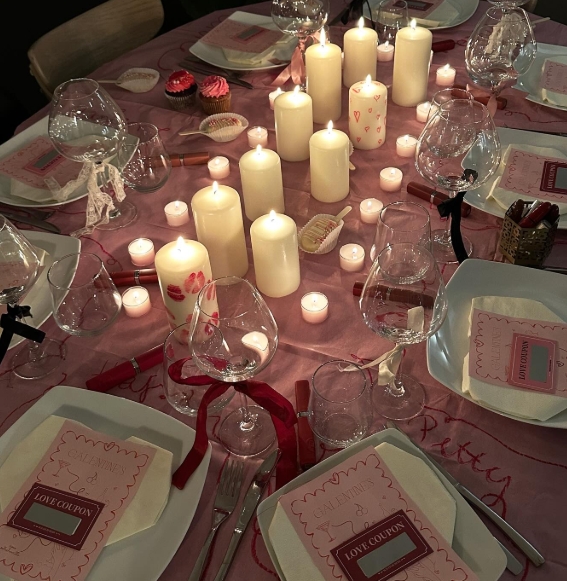 Galentine's Day decor ideas
Valentine’s Day party inspiration
Romantic table settings
Balloon garlands for parties
Pink and red party themes
Heart-themed party decor
Galentine’s photo backdrops
Creative Valentine’s desserts
DIY Galentine’s Day ideas