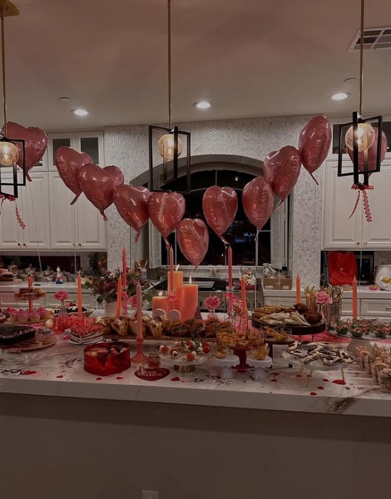 Galentine's Day decor ideas
Valentine’s Day party inspiration
Romantic table settings
Balloon garlands for parties
Pink and red party themes
Heart-themed party decor
Galentine’s photo backdrops
Creative Valentine’s desserts
DIY Galentine’s Day ideas