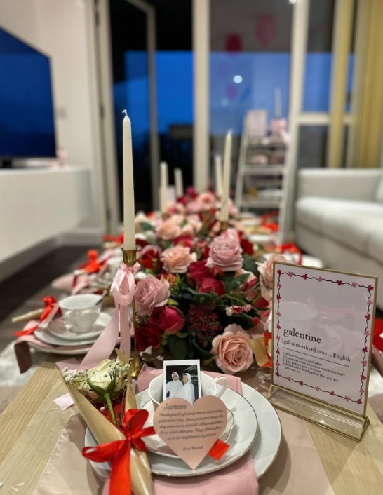 Galentine's Day decor ideas
Valentine’s Day party inspiration
Romantic table settings
Balloon garlands for parties
Pink and red party themes
Heart-themed party decor
Galentine’s photo backdrops
Creative Valentine’s desserts
DIY Galentine’s Day ideas