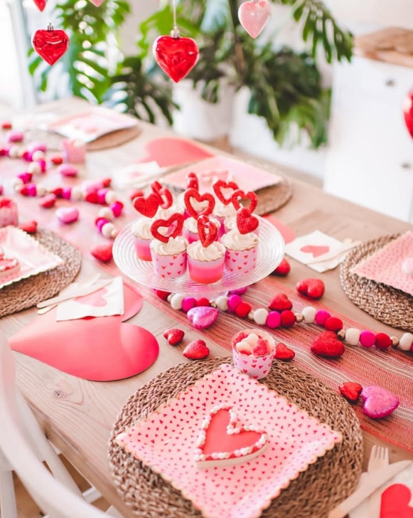 Galentine's Day decor ideas
Valentine’s Day party inspiration
Romantic table settings
Balloon garlands for parties
Pink and red party themes
Heart-themed party decor
Galentine’s photo backdrops
Creative Valentine’s desserts
DIY Galentine’s Day ideas