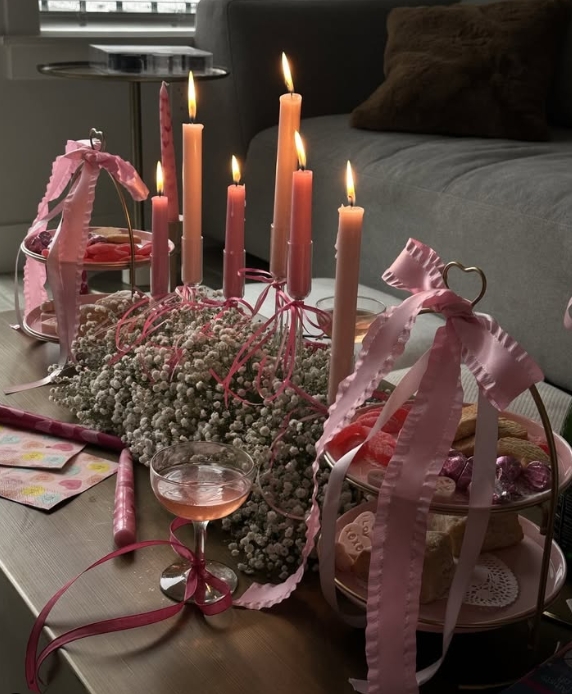 Galentine's Day decor ideas
Valentine’s Day party inspiration
Romantic table settings
Balloon garlands for parties
Pink and red party themes
Heart-themed party decor
Galentine’s photo backdrops
Creative Valentine’s desserts
DIY Galentine’s Day ideas