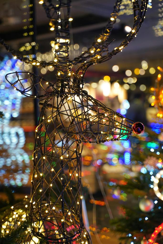Christmas iPhone wallpaper
Festive phone background
Holiday-themed wallpaper for iPhone
Christmas lock screen background
Winter wallpaper for mobile devices
Free Christmas wallpaper for iPhone
Minimalist holiday wallpaper
Cute Christmas phone wallpaper
Elegant Christmas background for iPhone
Cozy holiday wallpaper for mobile