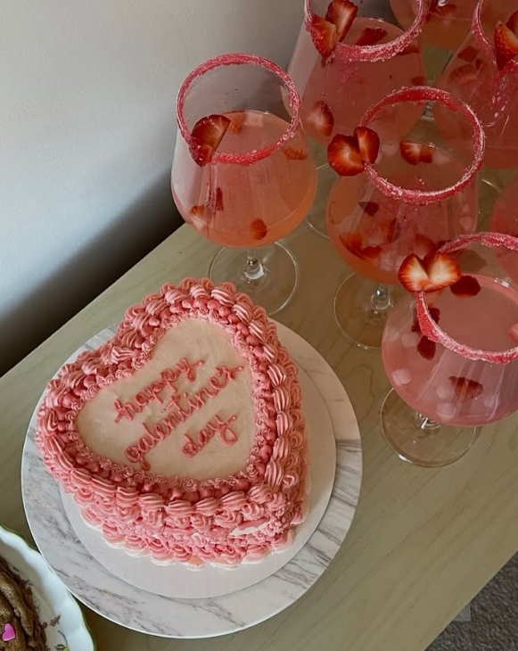 Galentine's Day decor ideas
Valentine’s Day party inspiration
Romantic table settings
Balloon garlands for parties
Pink and red party themes
Heart-themed party decor
Galentine’s photo backdrops
Creative Valentine’s desserts
DIY Galentine’s Day ideas