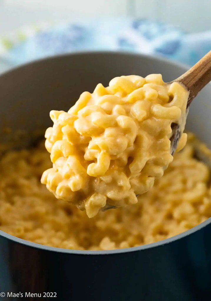 healthy mac and cheese with greek yogurt quick dinner
