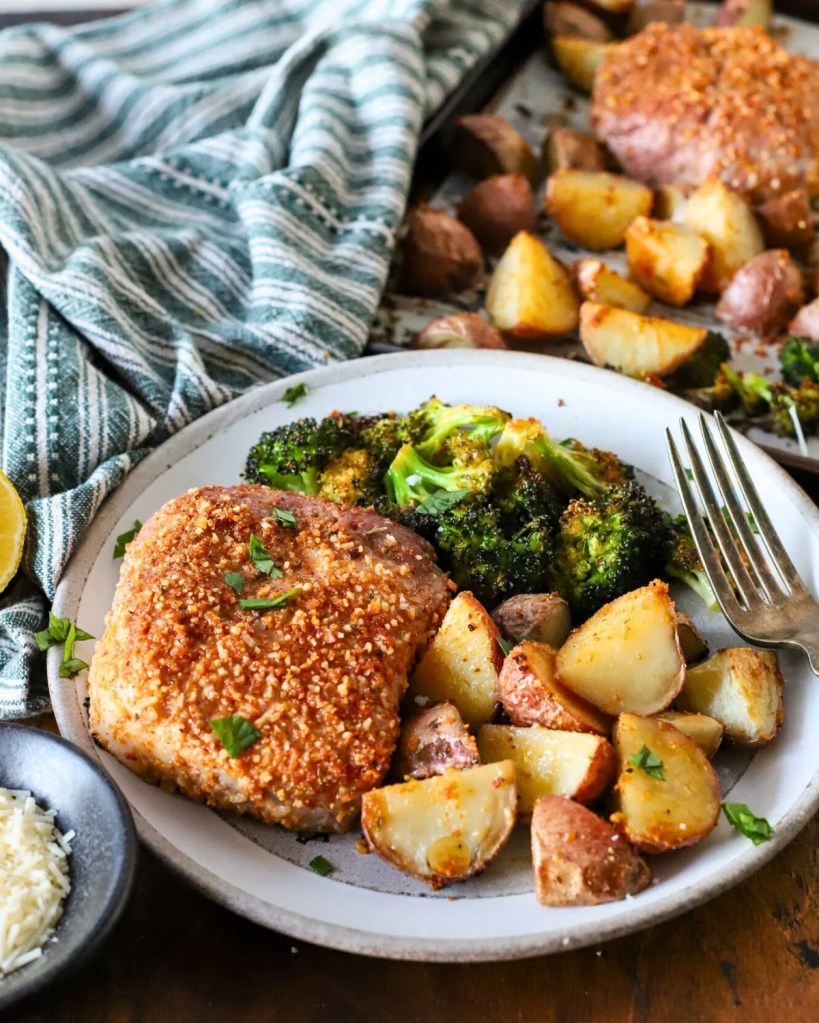 One pan pork chops with potatoes and broccoli roasted together