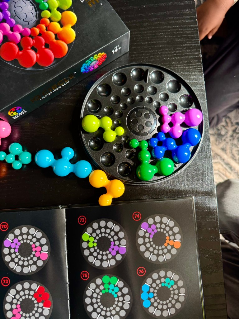 IQ Circle starter challenges displayed beside the partially completed game board
