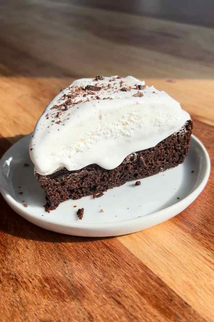 Pumpkin spice layer cake with cream cheese frosting – cozy fall dessert recipe