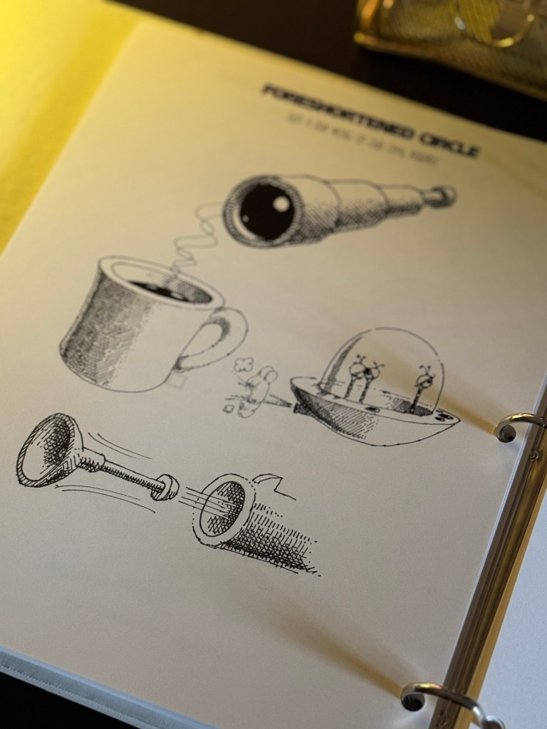 Illustration of various objects including a coffee cup, a telescope, and a cartoon-style flying saucer, demonstrating the concept of foreshortening in drawing.