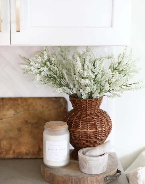 spring home decor | spring decorating ideas | seasonal home decor | spring decor inspiration | light and airy home decor | spring centerpiece ideas | Easter home decor | farmhouse spring decor | rustic spring decor | vintage spring decor | cozy spring living room | spring entryway decor | spring floral arrangement | pastel home accents | cottagecore spring style | spring tablescape ideas | spring vignette styling | fresh flower home display | DIY spring decor | budget-friendly spring decorating