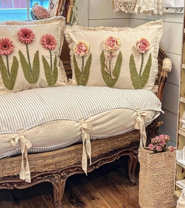 spring home decor | spring decorating ideas | seasonal home decor | spring decor inspiration | light and airy home decor | spring centerpiece ideas | Easter home decor | farmhouse spring decor | rustic spring decor | vintage spring decor | cozy spring living room | spring entryway decor | spring floral arrangement | pastel home accents | cottagecore spring style | spring tablescape ideas | spring vignette styling | fresh flower home display | DIY spring decor | budget-friendly spring decorating