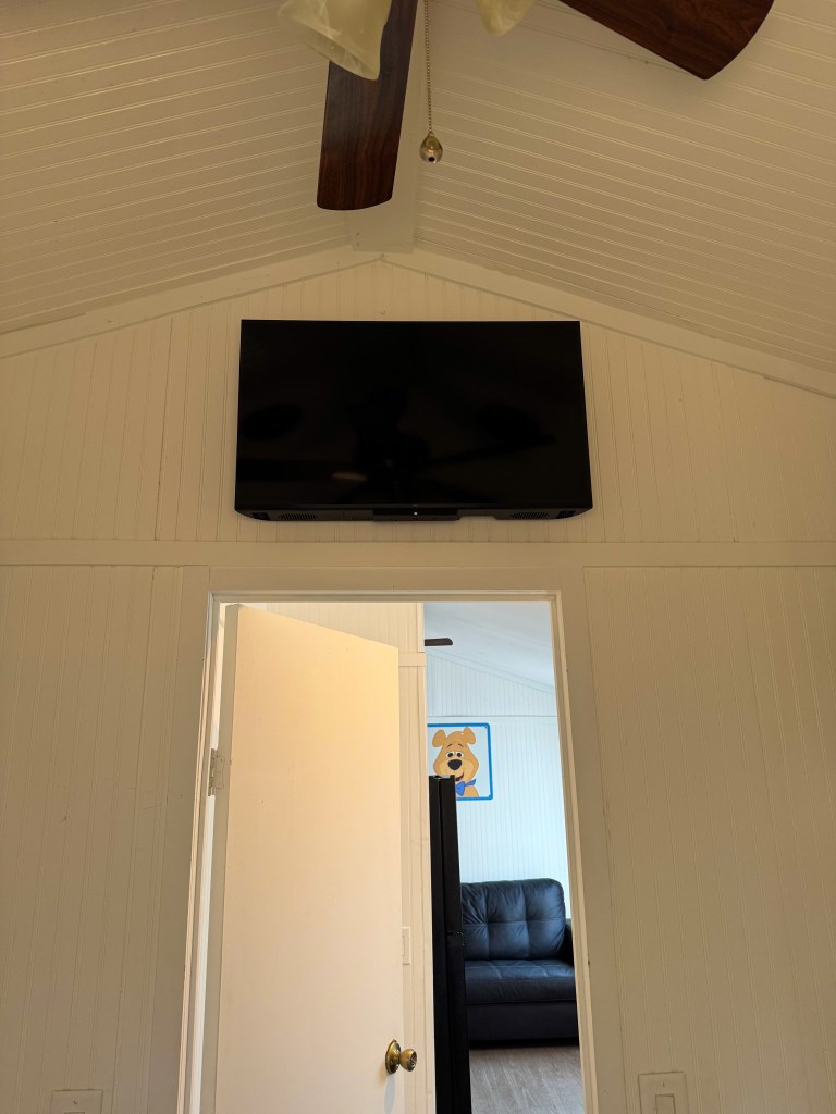 Kids bunk room in a Jellystone Park cabin in Pigeon Forge Tennessee