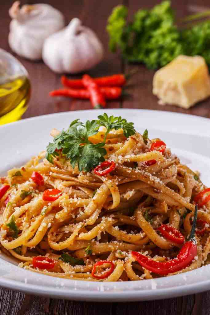 healthy zucchini noodles with arrabbiata sauce low carb dinner